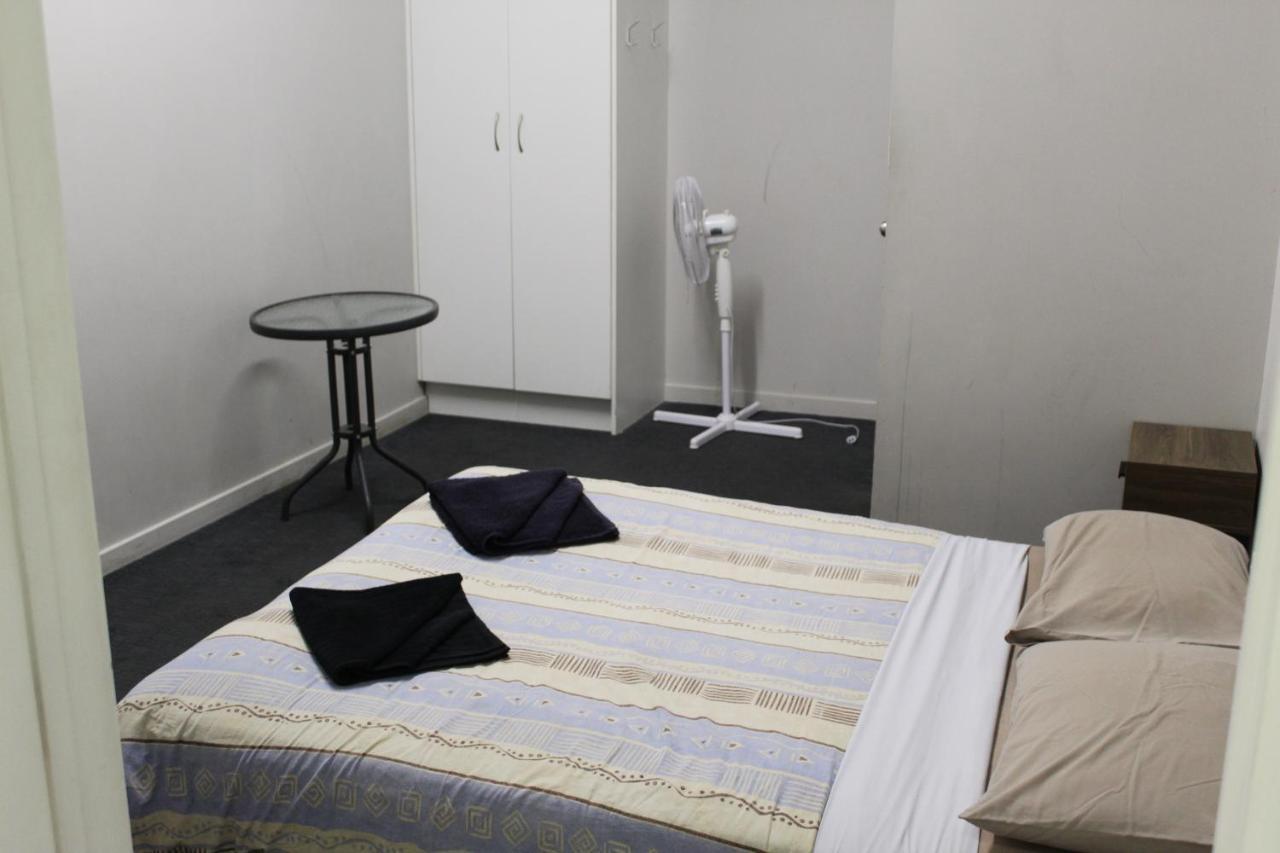 Surf 'N' Snow Backpackers Hostel Auckland Exterior photo